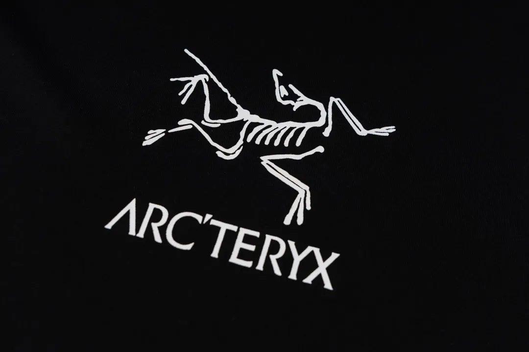 （ ） Arc’teryx ARC 24SS logo T 60 ， g 。 Breathable， ， ， 。 logo ， 。 ， 。 ， ， ， ， :S-XL（ ）